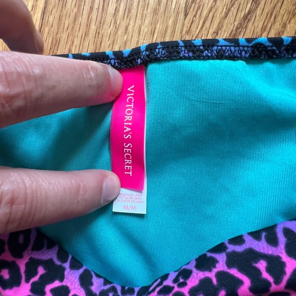 Victoria’s Secret Leopard Print Bikini Set - Medium - Picture 2 of 3